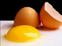 Çiğ yumurta içmeyin