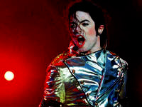 Efsane kalbine yenildi