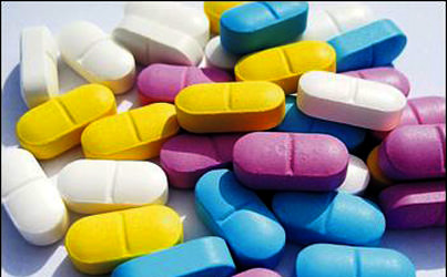 Halkı korkutarak ilaç sattılar