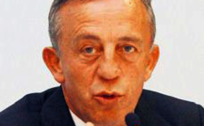 Büyükler ilgisiz