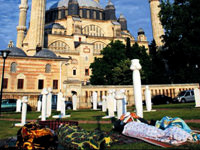 Kırkpınar sevgisi mezarlıkta yatırdı