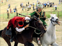 120 millet bir arada yaşıyor...