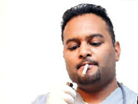 Önce doktorlar bıraksın