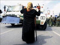 Uygur'a mezar bile yok!