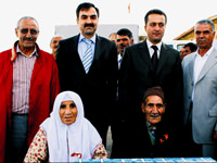 81 yaşında çifte mutluluk