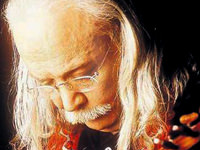 Pink Floyd'u yasakla Hayko Cepkin'i kurşunla