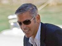 George Clooney romantizm peşinde