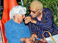 56 yıllık aşk duygulandırdı