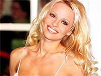 Pamela Anderson fena yakalandı