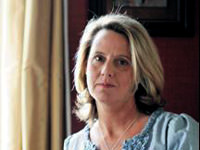 Başkasının çocuğunu doğurdu