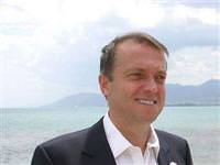 Cem Uzan’a Facebook şoku...