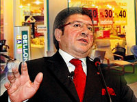 'Açılışlara yetişemiyoruz'