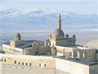 İshakpaşa Sarayı ilk günlerine döndü