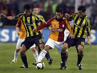 Tribünlerde bomba araması yapıldı