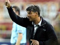 Rijkaard şampiyonluğu ilan etti