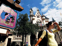 Disneyland'a onay çıktı