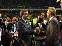 Daum ve Carlos'a rica etti