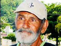 Kendi cenazesine gitti