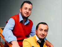 İkizi hayata bağladı