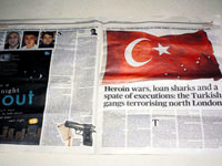 Kurşunlanmış Türk bayrağı