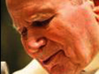 Kendini kamçılıyormuş