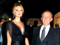 Ağa bayram ettirdi