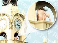 Evlerindeymiş gibi seviştiler!