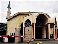 ’Minare yasaklanmamalı’