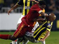 Eski dostu yerden yere vurdu!