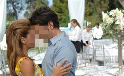 Düğün masrafı için pornocu oldular