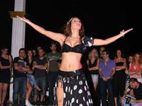 Dansöz Asena çivileyecek!