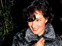 Yalnızları oynuyor