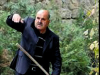 Böyle başkan dost başına!