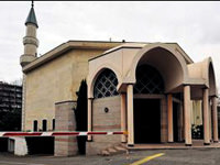 İtalya'dan 'komşu'ya 'camiye minare' dersi