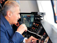 Demiryolları ilk kez karayollarını geçti