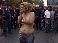 Sokak ortasında linç etmek istediler