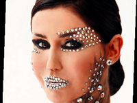 Swarovski tutkusunun böylesi!