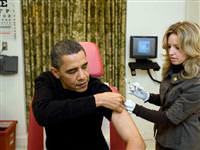 Obama ve ailesi de aşı oldu