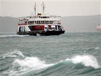 Deniz ulaşımına lodos engel oldu