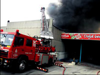 Tadım'ın fabrikasının deposu kül oldu