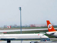 Uçak savuran lodosa dikkat!