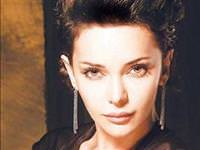 Hangi ünlü şarkıcı anne olmak istiyor?