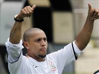 Roberto Carlos’un bombası patladı!