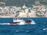 Denizde 12 ceset bulundu