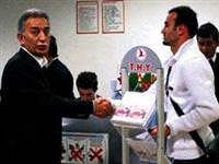 Adnan Polat Gökhan Ünal ile el sıkıştı