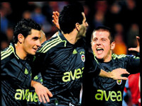 Fenerbahçe 4'te 4 peşinde
