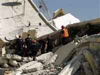 Bir kız çocuğu daha kurtarıldı