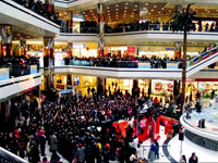 AVM'de 'pazar' kavgası
