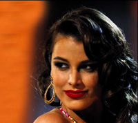 Güzelleri gördü dönerci oldu