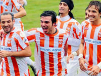 Gol düellosu Adana'nın